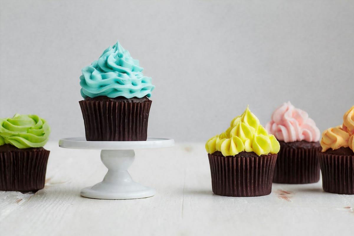 Stop Building Wedding Cakes. Ship Cupcakes Instead!